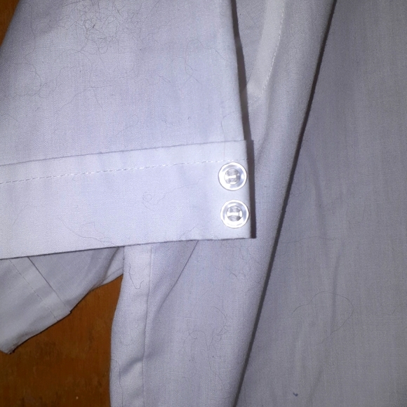 Vintage White Van Heusen Men's Dress Shirt - Picture 4 of 4